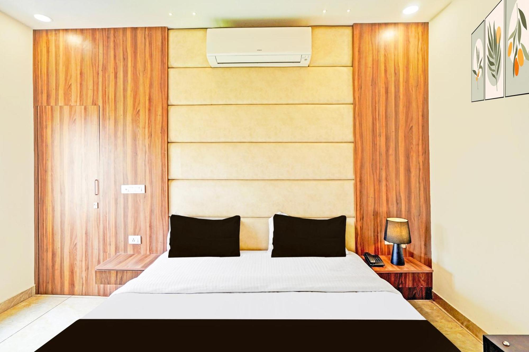 Palette Gomti Nagar Near Ekana Stadium Formerly Gusto Club Lucknow Esterno foto
