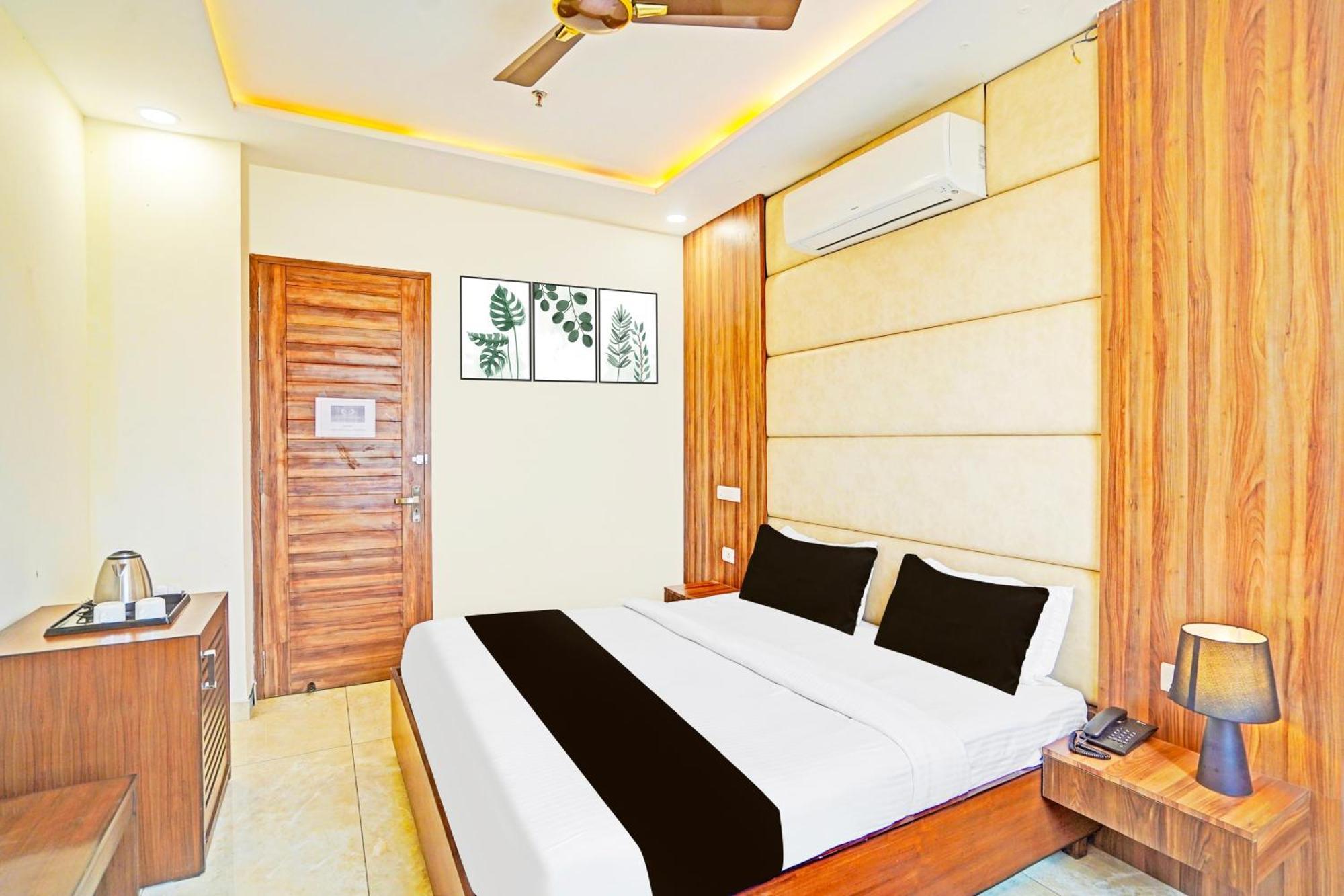 Palette Gomti Nagar Near Ekana Stadium Formerly Gusto Club Lucknow Esterno foto