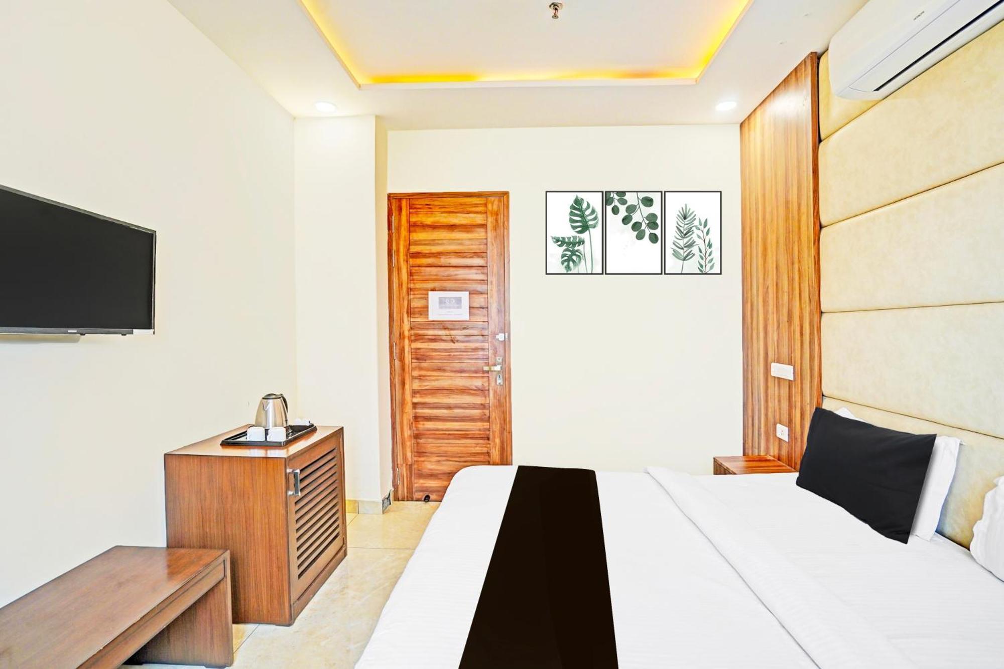 Palette Gomti Nagar Near Ekana Stadium Formerly Gusto Club Lucknow Esterno foto
